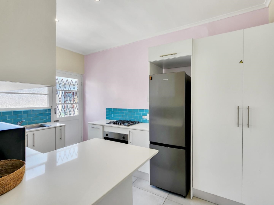 To Let 2 Bedroom Property for Rent in Gardens Western Cape